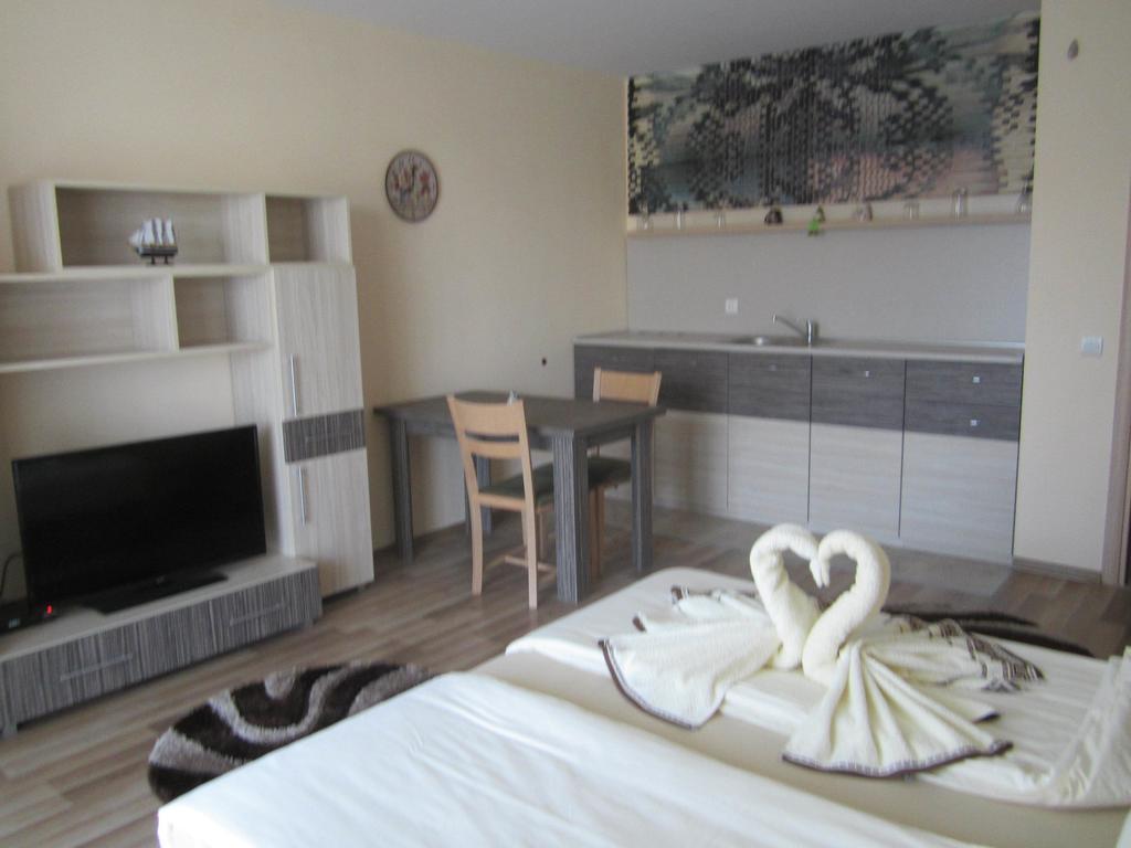 Sozopoli Hills Apartments Room photo